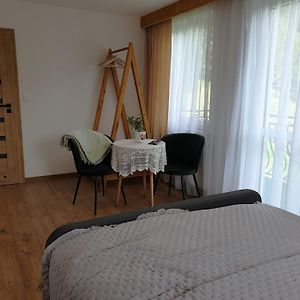 Pokój z łóżkiem king-size